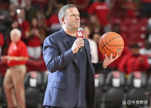 中欧体育-包含篮网队惨败后更衣室爆发冲突，主帅回应，文化男人查看.的词条