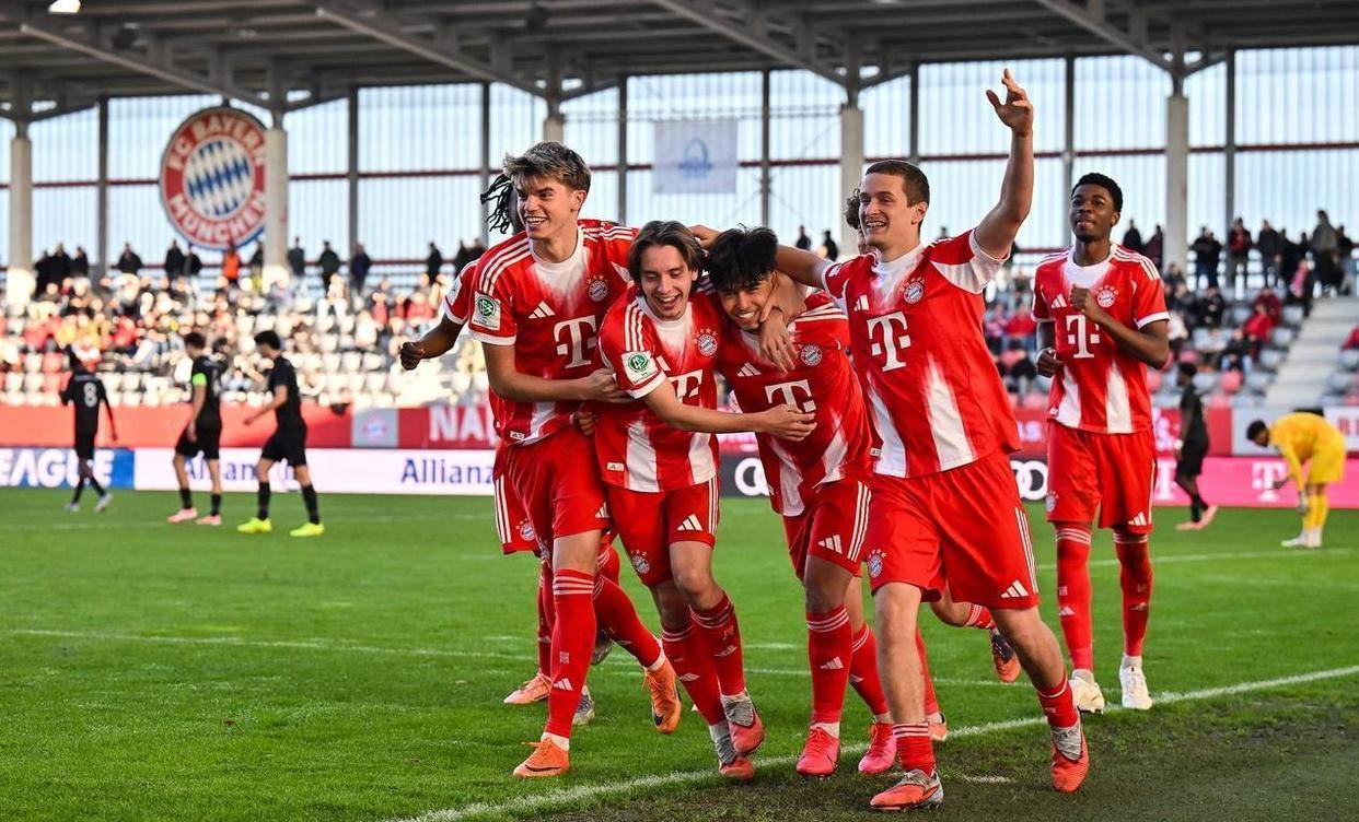 中欧体育-惊天逆转！拜仁连追三球实现绝地反击，完成影响这么.的简单介绍