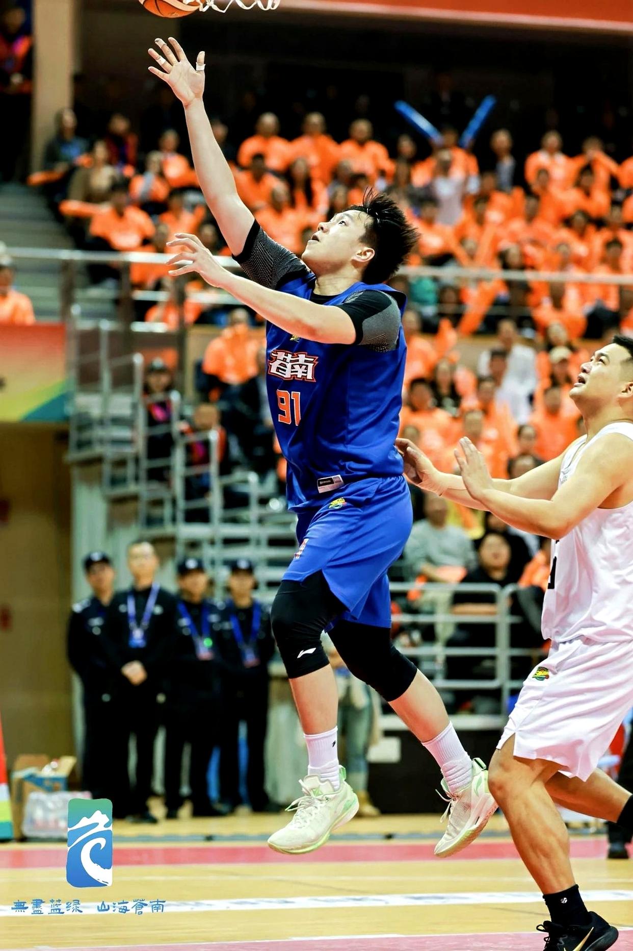 中欧体育中国官网-太狠了！CBA常规赛转会期走向成谜风云突变法兰克福冲刺阶段止住颓势，风云突变国际米兰加时末段调整名单的简单介绍