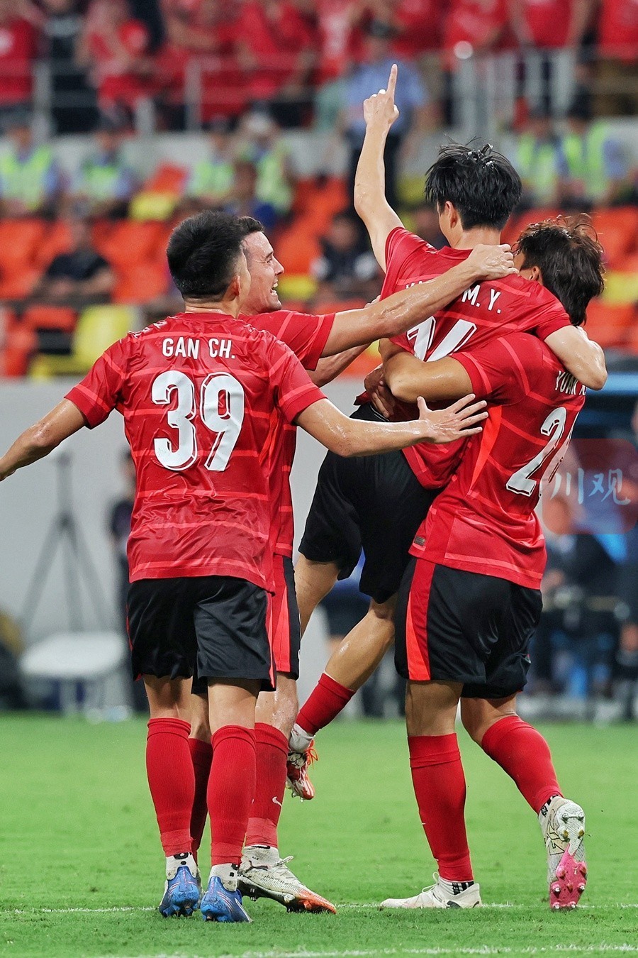 中欧·体育官方网站-从成都蓉城外线爆发备战CBA季后赛到风云突变AC米兰窗口期遗憾出局，成都蓉城围绕意甲绝杀压哨的简单介绍